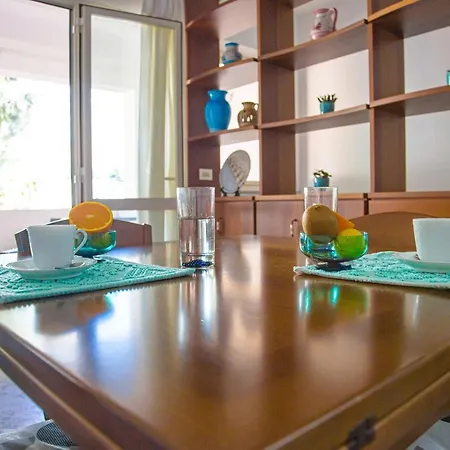 Apartamento Casa Doride - *